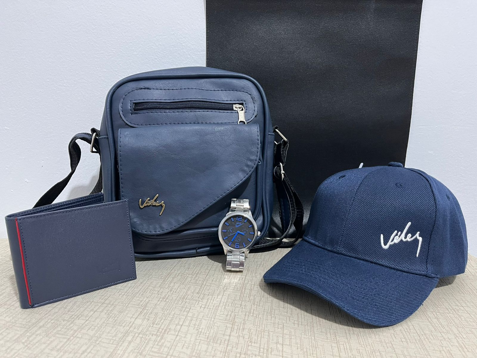 Kit bolso 23 cm GORRA billetera RELOJ